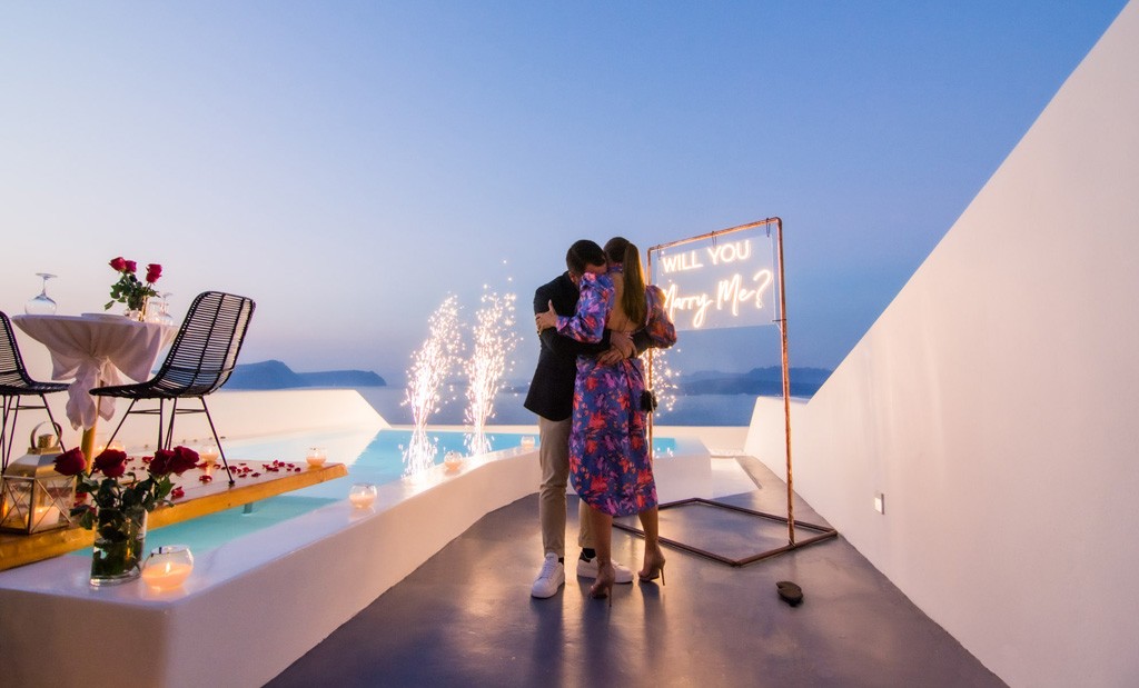 GLIMMERING LIGHTS DINING EXPERIENCE